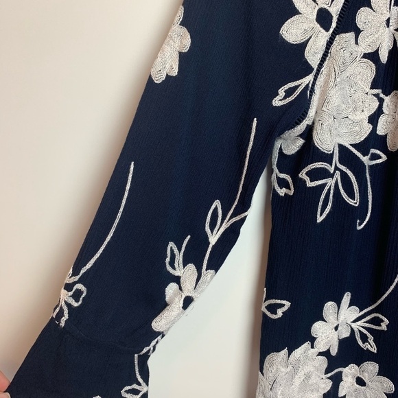 Forgotten Grace Floral Embroidered Peplum Top Sm - Picture 6 of 14